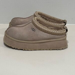 UGG Tazz Platform Slippers Women’s 6 Driftwood Taupe – Read / See Photos